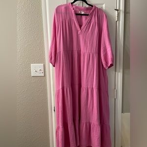 Pink tiered dress w/ pockets
